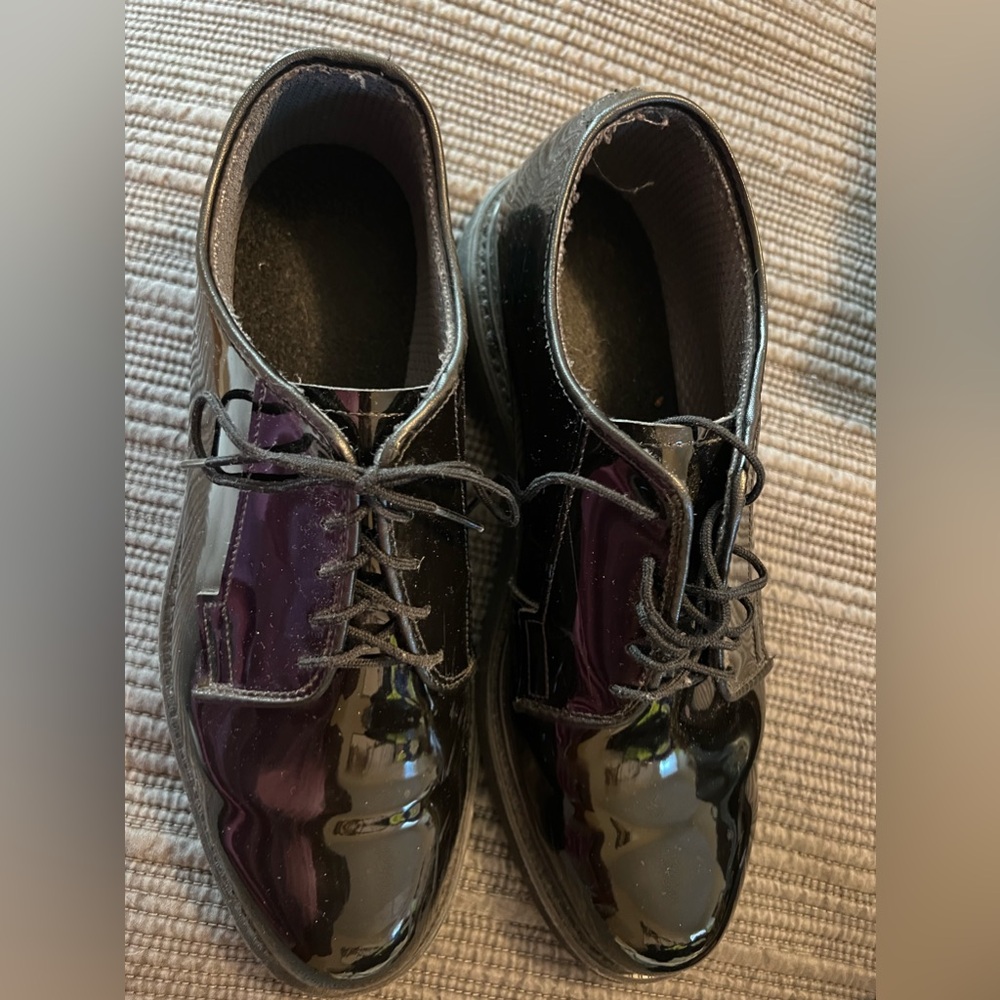 Men’s patent leather dress shoes